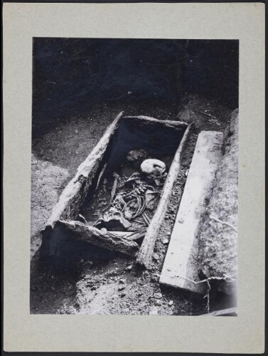 Tombeau lacustre, 1er tombeau trouvé